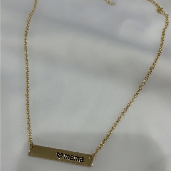 PERFECT AFFORDABLE NECKLACE FOR MOTHERS DAY  💐 
10K Gold plated Mama necklace - Picture 1 of 2